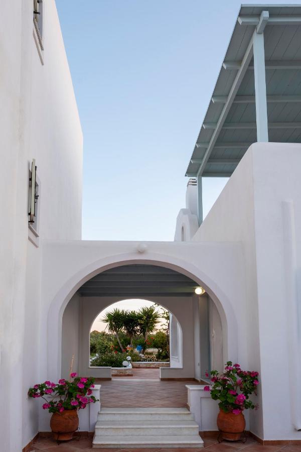 Paktia Villas Páros Buitenkant foto